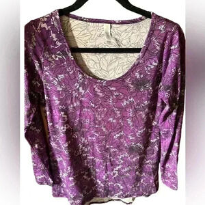 Lularoe XS purple with grey‎ & black floral long sleeve Lynnae t shirt. NWT.